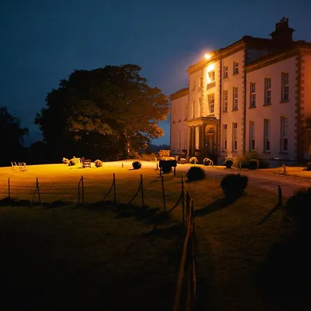 Hotel Longueville House